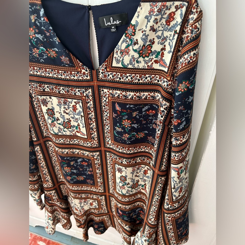 NWOT Lulu's Navy and Cream Lined Pattern Dress w/Bell Sleeves and Ruffle Bottom - Picture 1 of 15